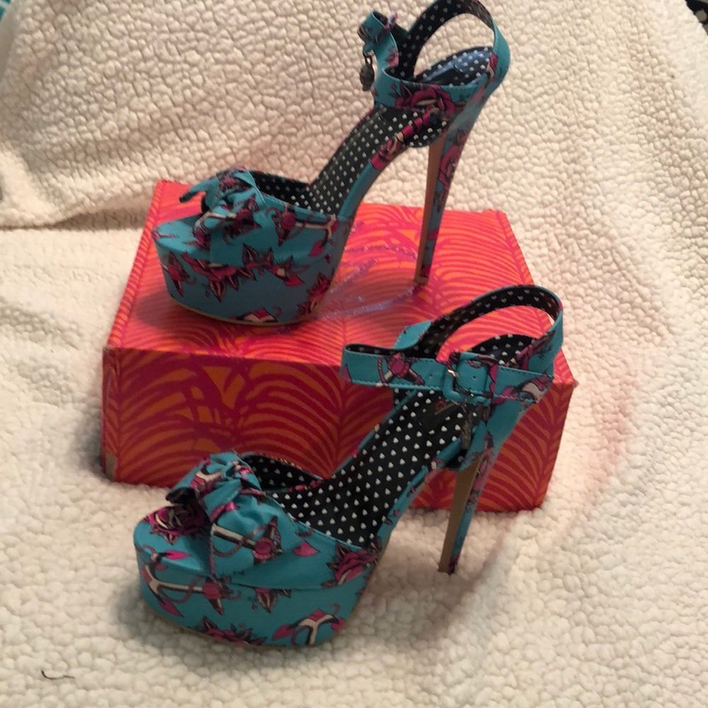 Love me now? - Picture 2 of 3